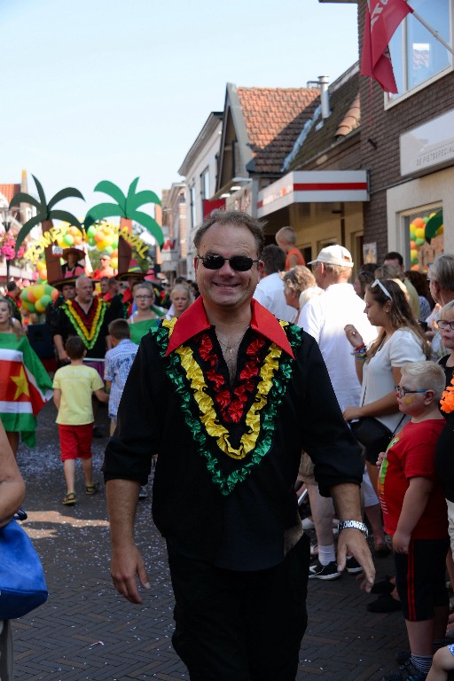 ../Images/Zomercarnaval Noordwijkerhout 182.jpg